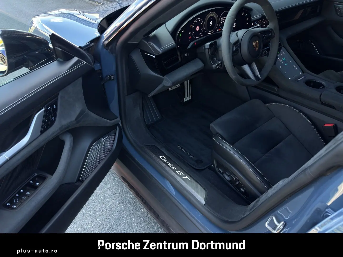 PORSCHE Taycan 2024 — imagine 17