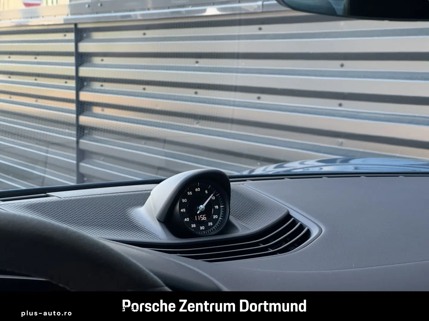 PORSCHE Taycan 2024 — imagine 24