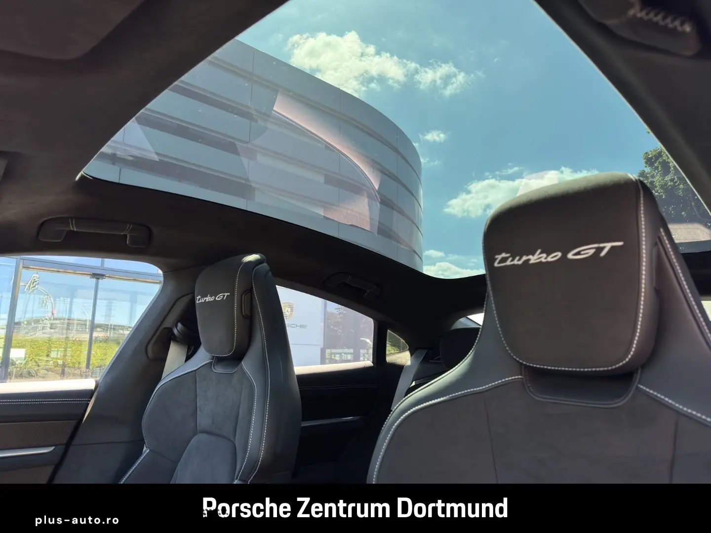 PORSCHE Taycan 2024 — imagine 27