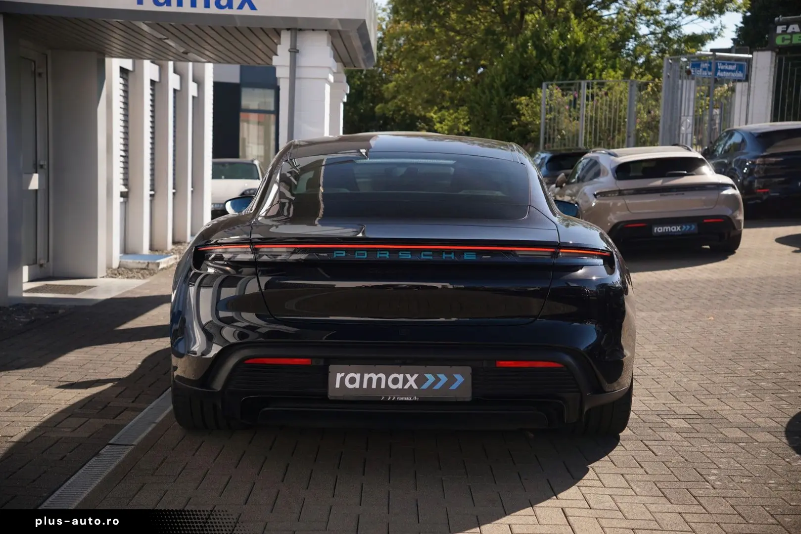 PORSCHE Taycan GTS ACC-PDCC-PSCB-PANO-HINTERACHSL.-VOLL