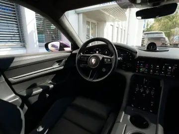 PORSCHE Taycan GTS ACC-PDCC-PSCB-PANO-HINTERACHSL.-VOLL