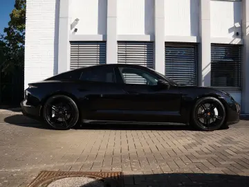 PORSCHE Taycan GTS ACC-PDCC-PSCB-PANO-HINTERACHSL.-VOLL