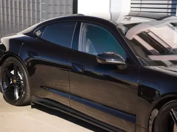 PORSCHE Taycan GTS ACC-PDCC-PSCB-PANO-HINTERACHSL.-VOLL