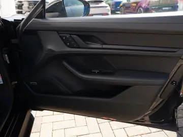 PORSCHE Taycan GTS ACC-PDCC-PSCB-PANO-HINTERACHSL.-VOLL