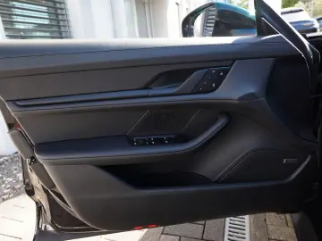 PORSCHE Taycan GTS ACC-PDCC-PSCB-PANO-HINTERACHSL.-VOLL