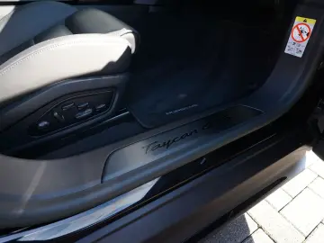 PORSCHE Taycan GTS ACC-PDCC-PSCB-PANO-HINTERACHSL.-VOLL