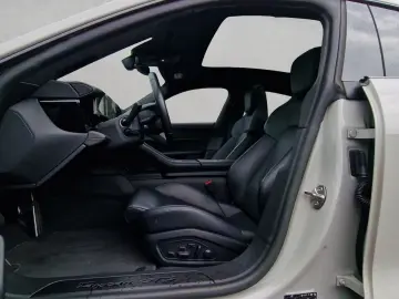 PORSCHE Taycan GTS Pano 360  InnoDr HinterachsLenkung