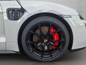 PORSCHE Taycan GTS Pano 360  InnoDr HinterachsLenkung