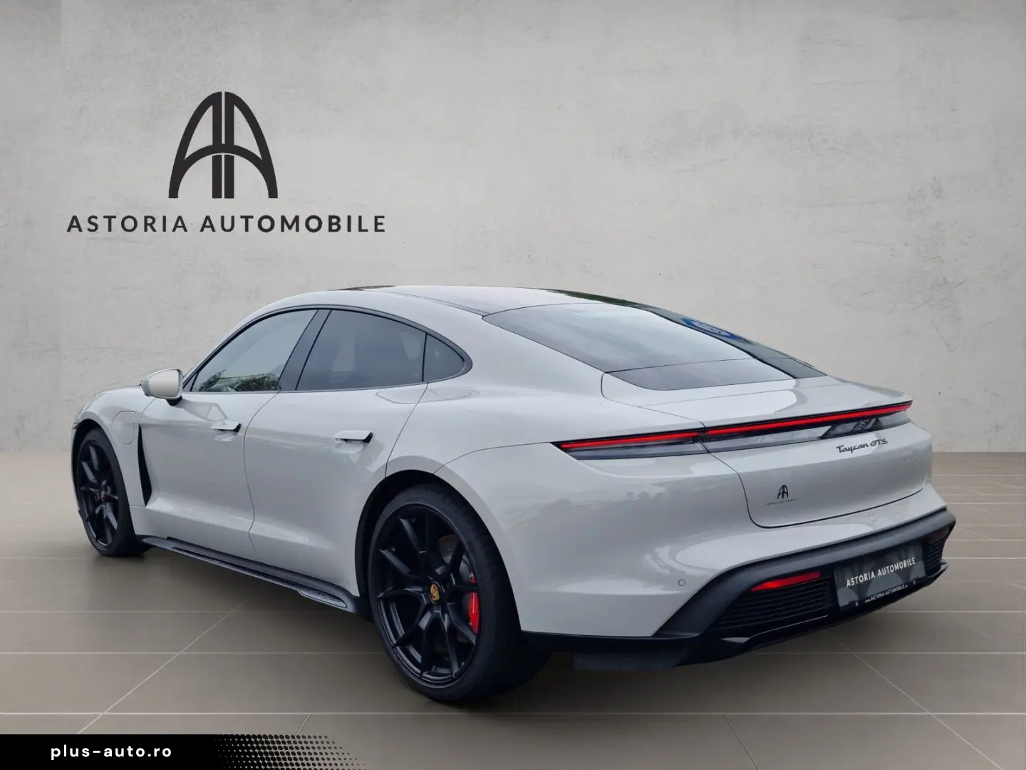 PORSCHE Taycan GTS Pano 360  InnoDr HinterachsLenkung
