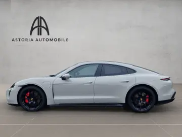PORSCHE Taycan GTS Pano 360  InnoDr HinterachsLenkung