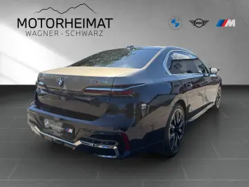 BMW i7 M70 xDrive Two Tone Gran Lusso TV Lounge-Seat