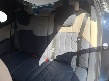 BMW i7 M70 xDrive Two Tone Gran Lusso TV Lounge-Seat