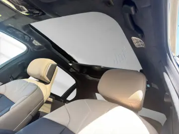 BMW i7 M70 xDrive Two Tone Gran Lusso TV Lounge-Seat