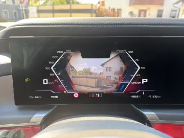 BMW i7 M70 xDrive Two Tone Gran Lusso TV Lounge-Seat