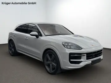 PORSCHE Cayenne Coupe S Luftf Bose 22 Zoll Approved 2028