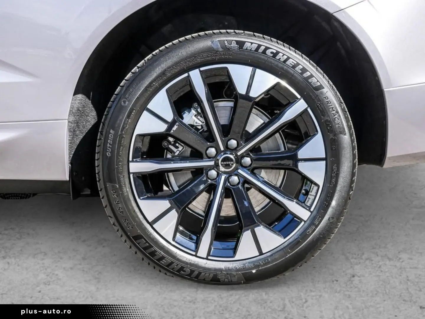 VOLVO XC60 T8 Ultra Dark Recharge Plug-In Hybrid