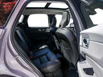 VOLVO XC60 T8 Ultra Dark Recharge Plug-In Hybrid