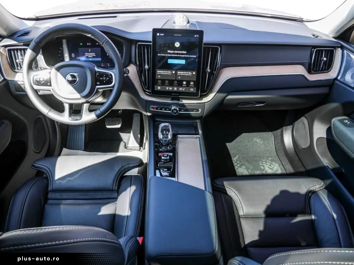 VOLVO XC60 T8 Ultra Dark Recharge Plug-In Hybrid