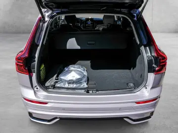 VOLVO XC60 T8 Ultra Dark Recharge Plug-In Hybrid