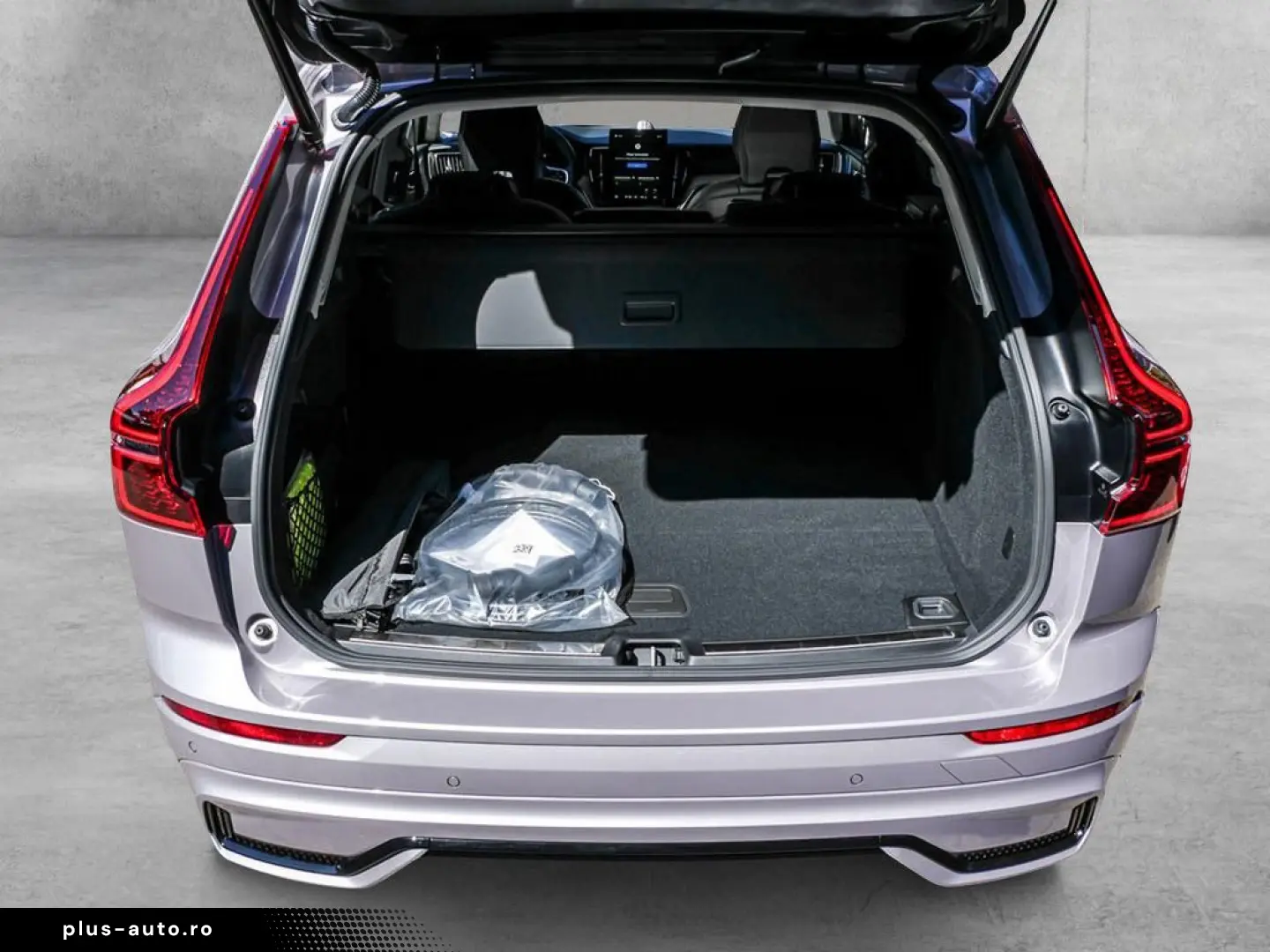 VOLVO XC60 T8 Ultra Dark Recharge Plug-In Hybrid