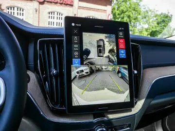 VOLVO XC60 T8 Ultra Dark Recharge Plug-In Hybrid