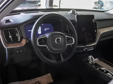 VOLVO XC60 T8 Ultra Dark Recharge Plug-In Hybrid