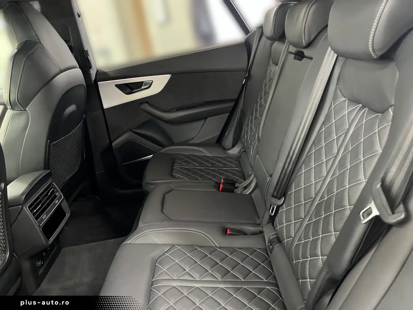 AUDI SQ8 TFSI quattro tiptronic