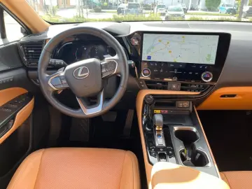 LEXUS NX 350h E-FOUR Luxury Line