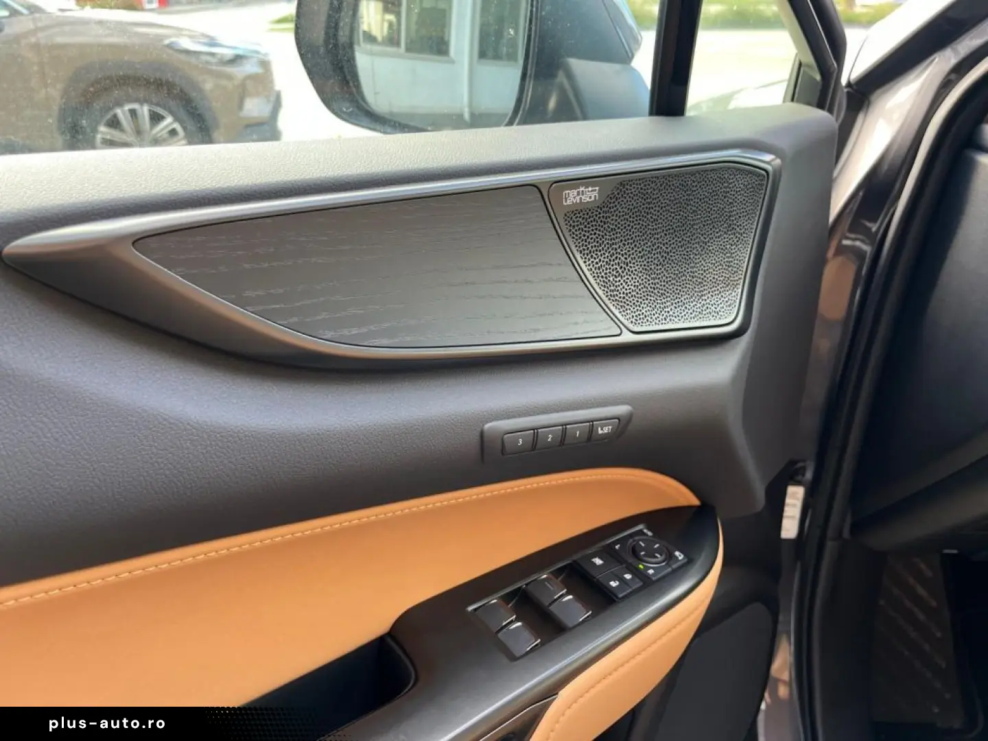 LEXUS NX 350h E-FOUR Luxury Line