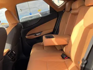 LEXUS NX 350h E-FOUR Luxury Line