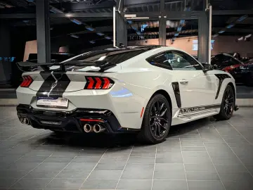 FORD Mustang Dark Horse S650
