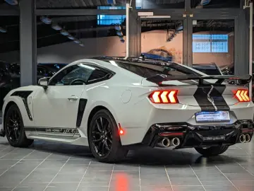 FORD Mustang Dark Horse S650