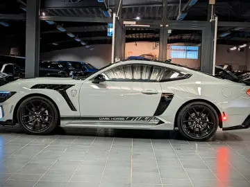 FORD Mustang Dark Horse S650