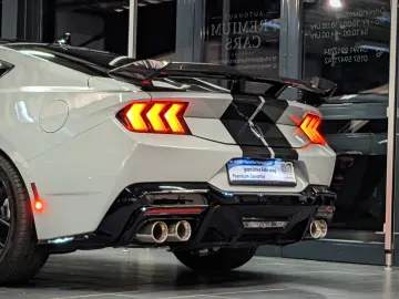 FORD Mustang Dark Horse S650