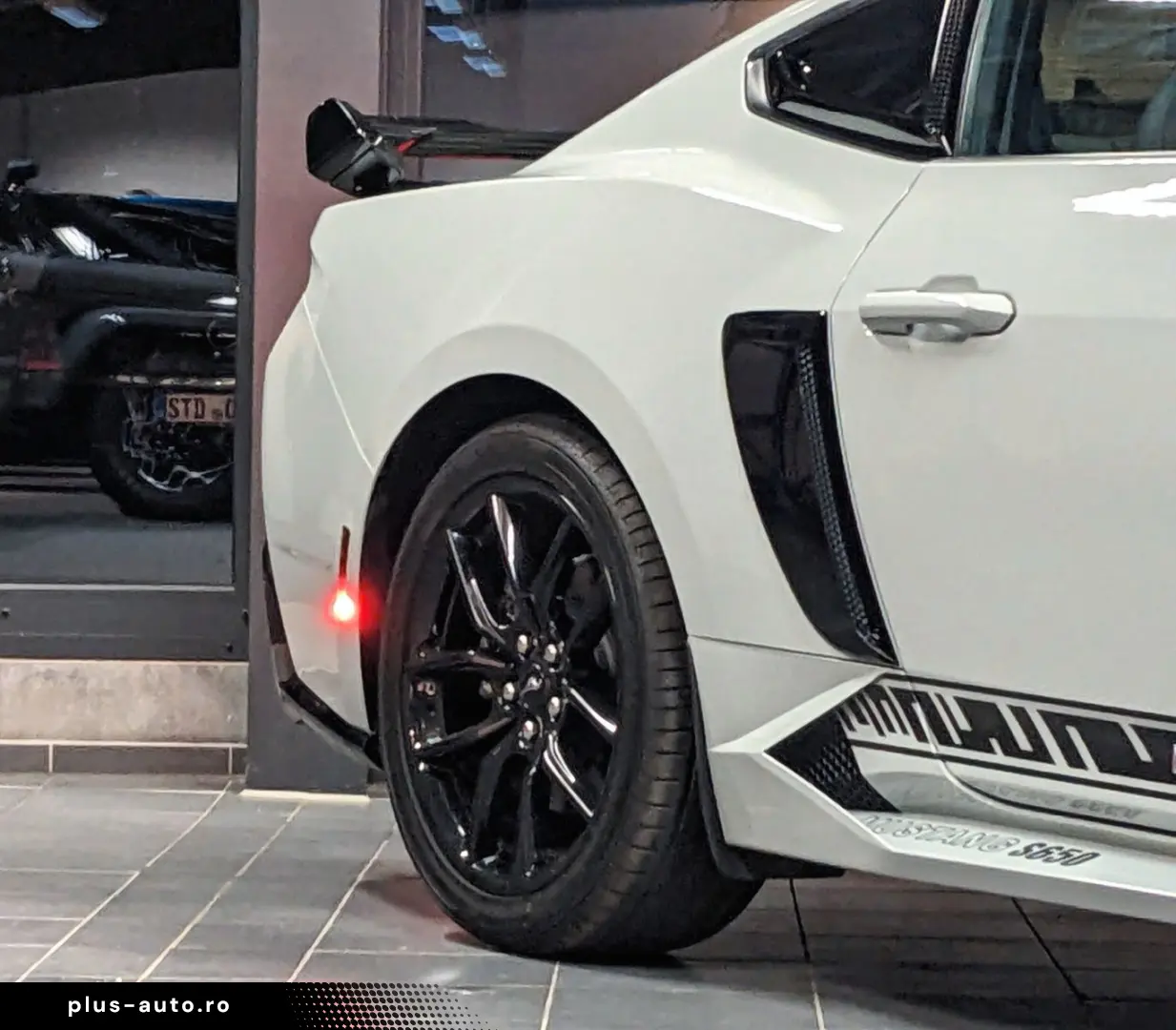 FORD Mustang Dark Horse S650