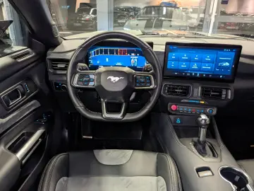 FORD Mustang Dark Horse S650