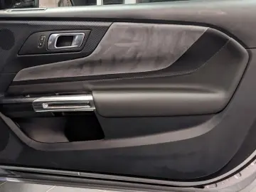 FORD Mustang Dark Horse S650