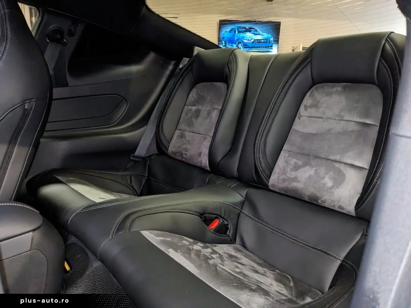 FORD Mustang Dark Horse S650