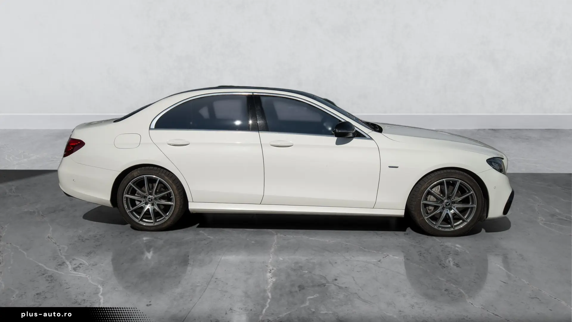 Mercedes-Benz E 200 AMG LINE