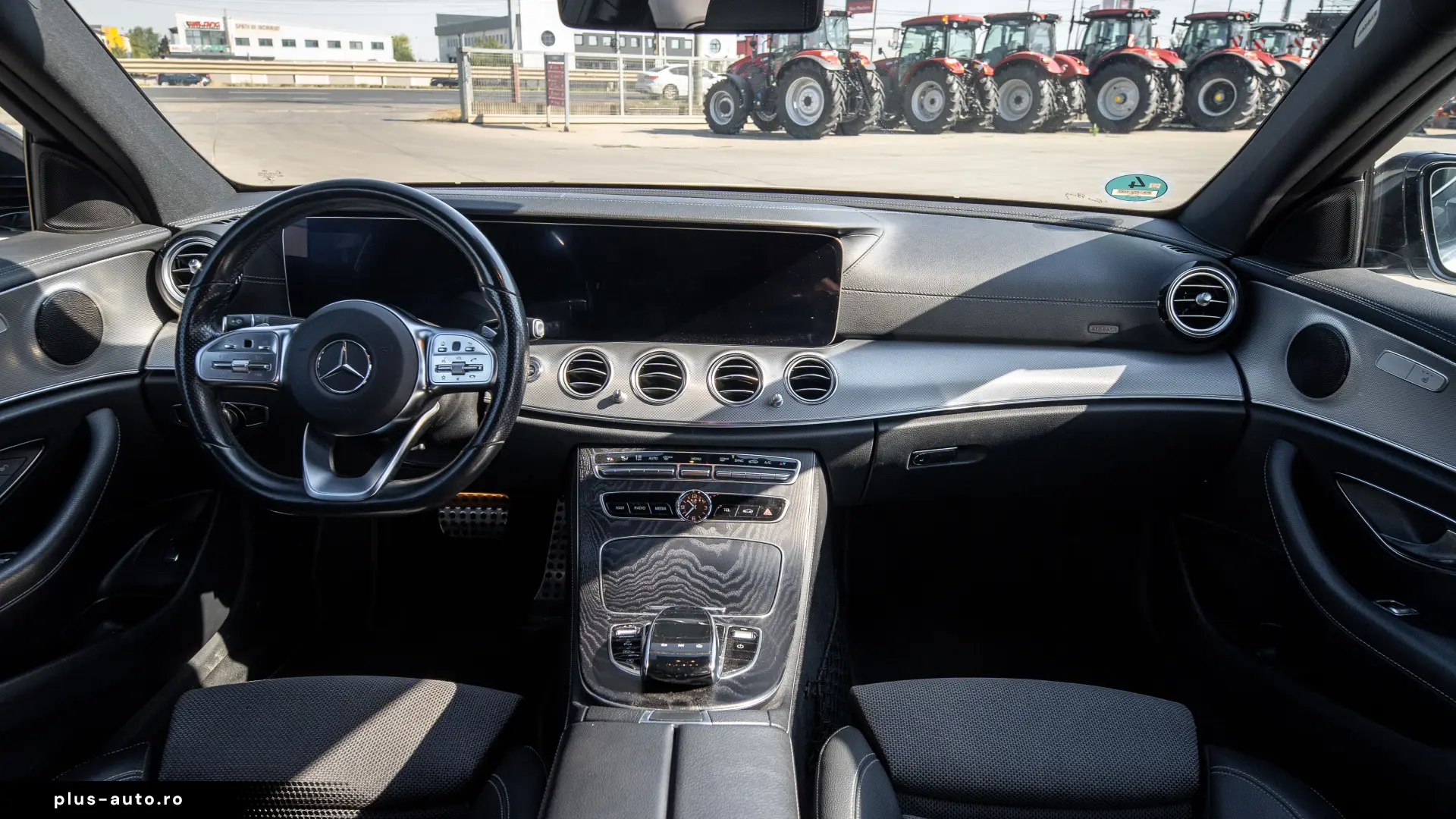 Mercedes-Benz E 200 AMG LINE