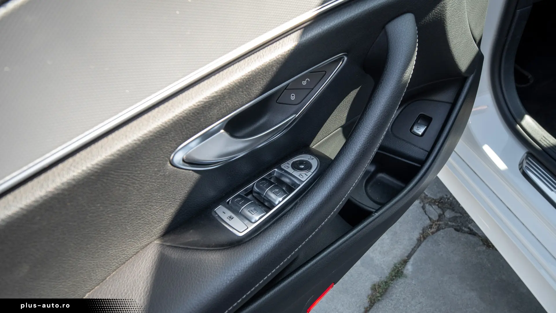 Mercedes-Benz E 200 AMG LINE