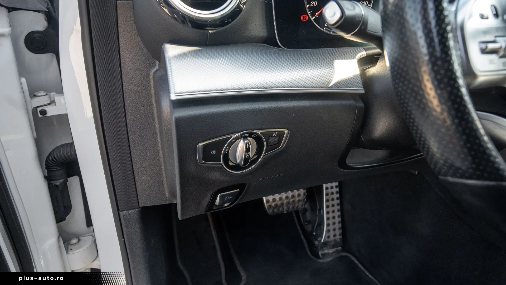 Mercedes-Benz E 200 AMG LINE