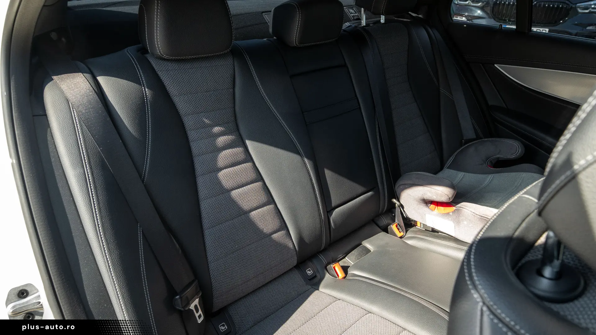Mercedes-Benz E 200 AMG LINE