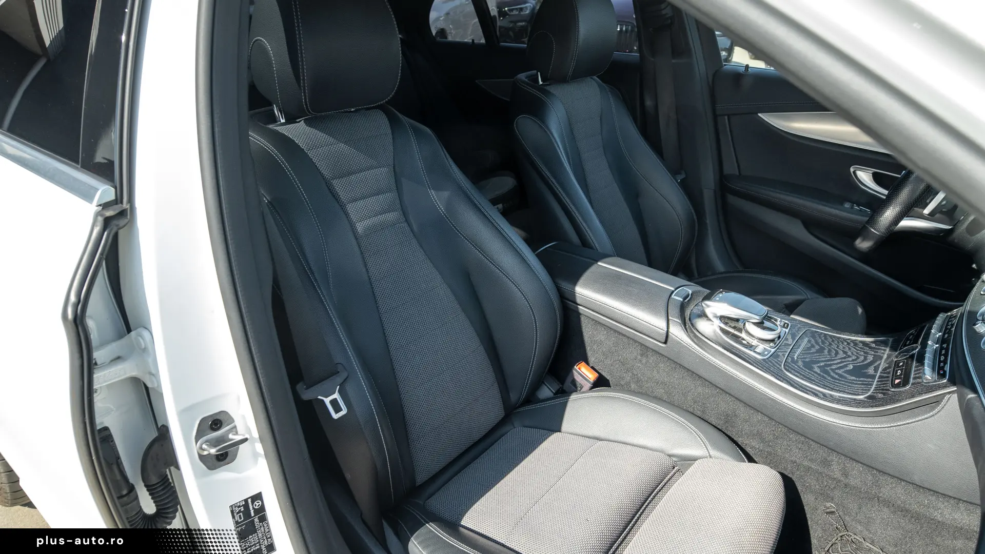 Mercedes-Benz E 200 AMG LINE