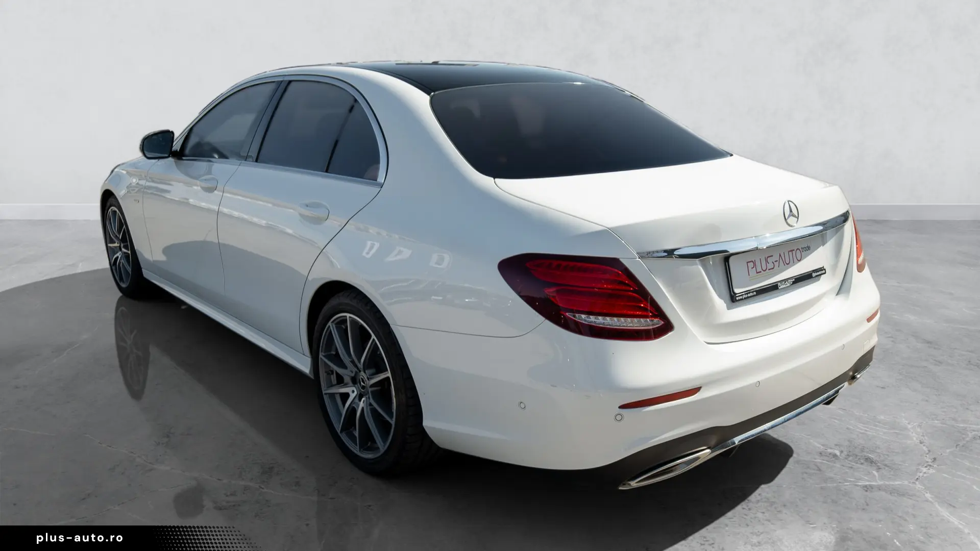 Mercedes-Benz E 200 AMG LINE