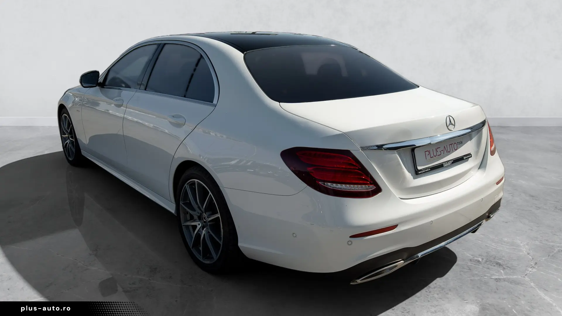 Mercedes-Benz E 200 AMG LINE