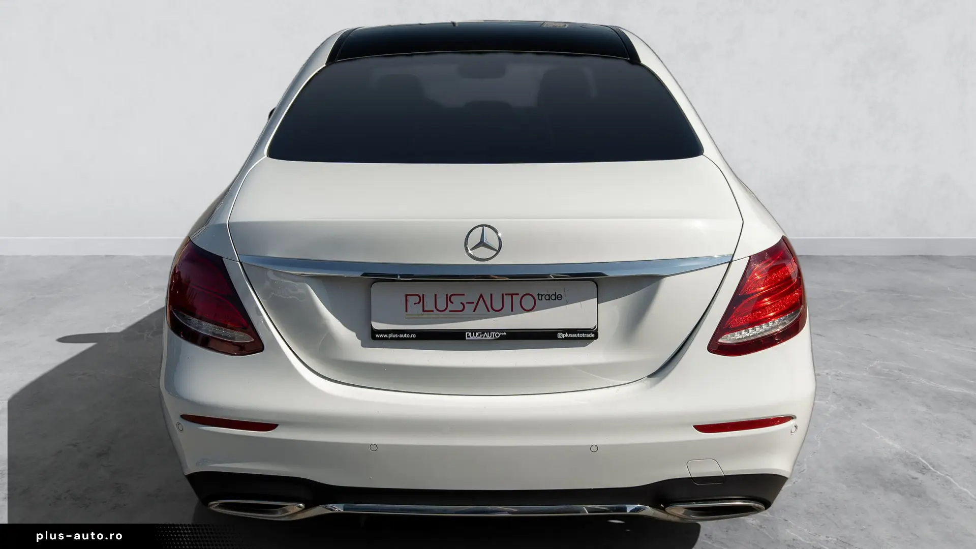Mercedes-Benz E 200 AMG LINE