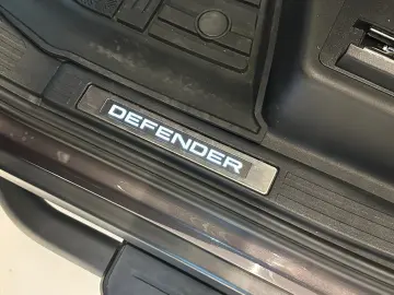 LAND ROVER Defender 4.4 P635 110  OCTA