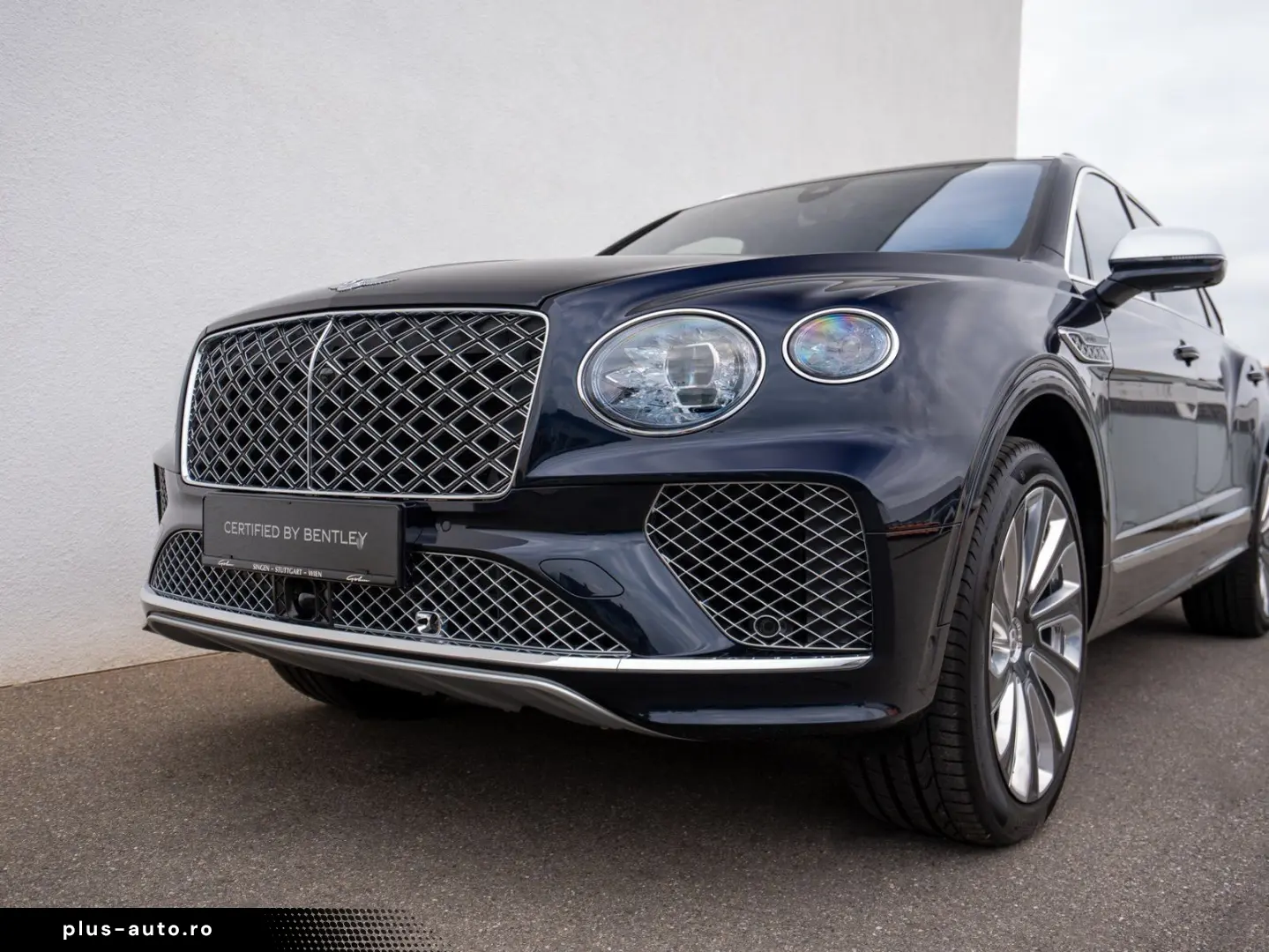 BENTLEY Bentayga EWB Mulliner V8