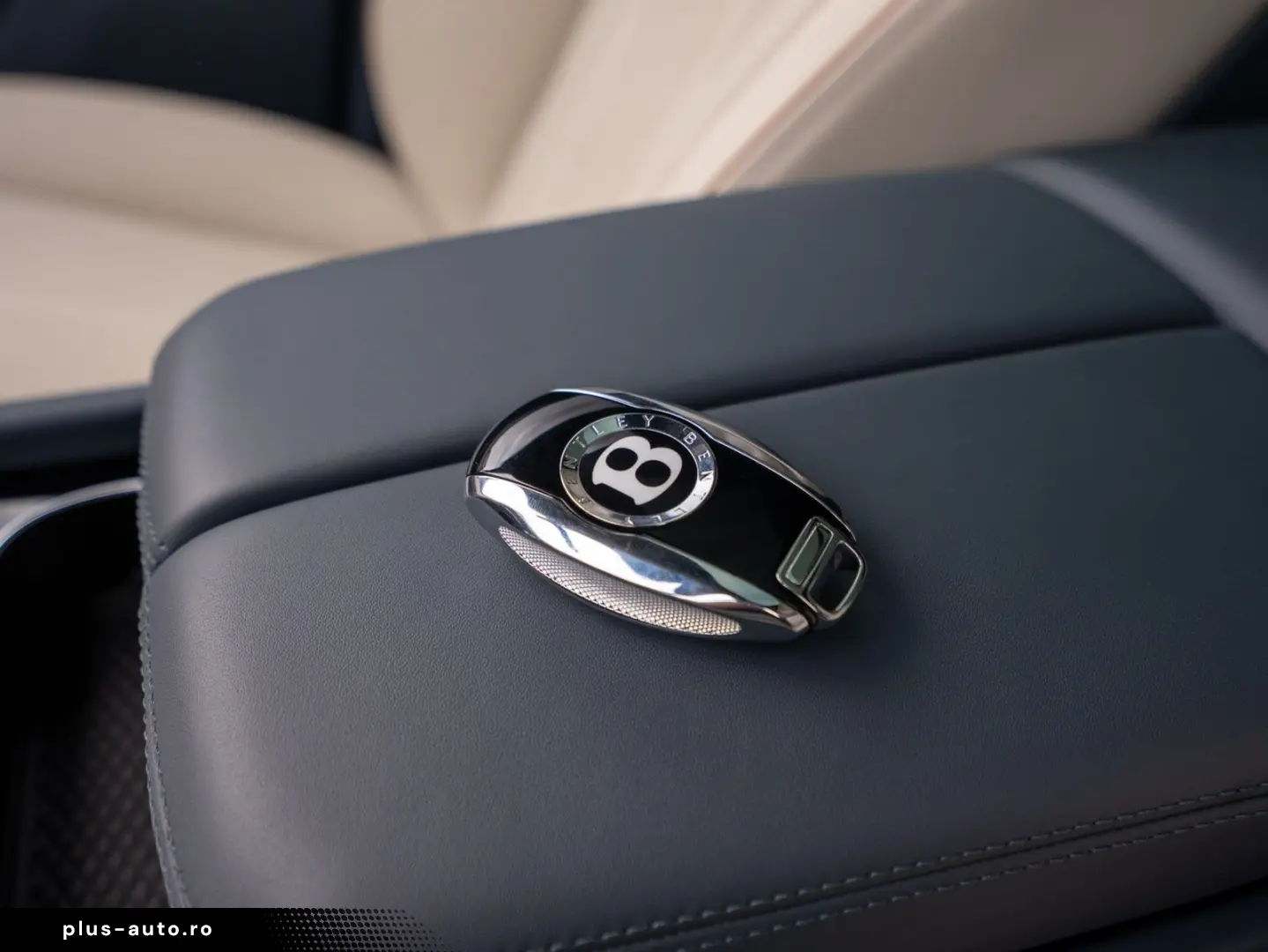 BENTLEY Bentayga EWB Mulliner V8